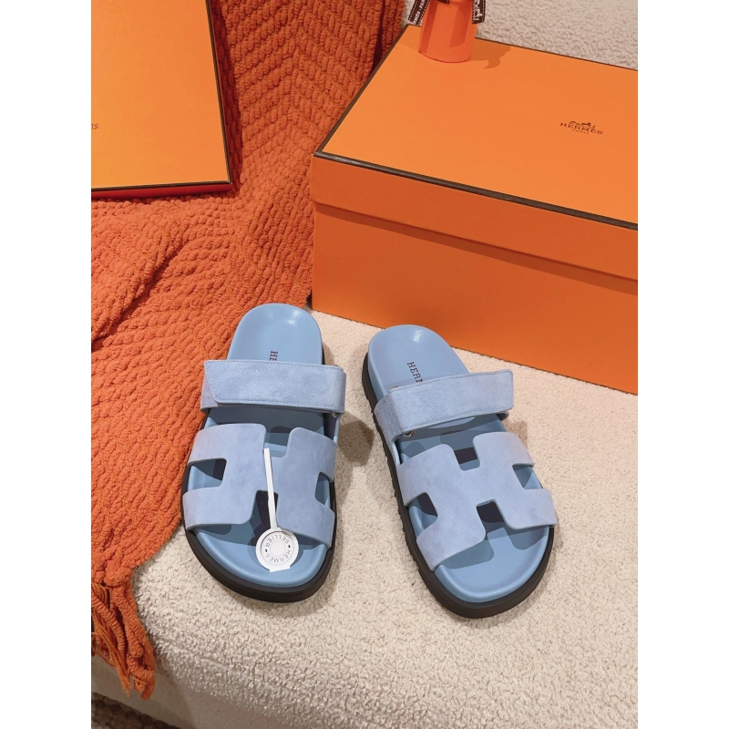 H**mes slippers